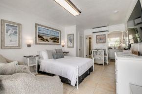 Enjoy the Pool while being Steps from Beach and Restaurants! - Coconut Villa's Suite 6
